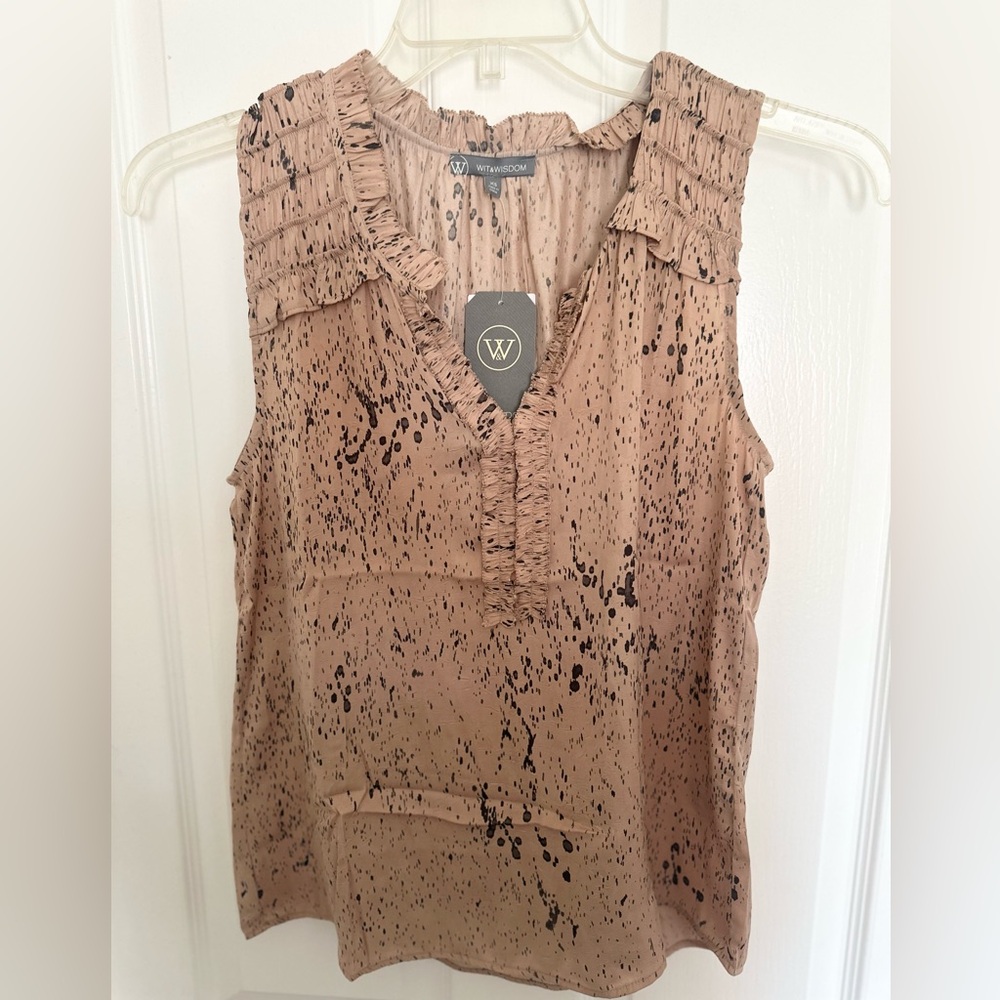 Wit & Wisdom Print Ruffle Sleeveless Blouse in Straw/Pewter